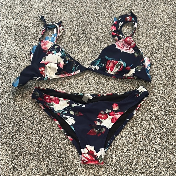Cupshe Other - CupShe Floral Bikini Set